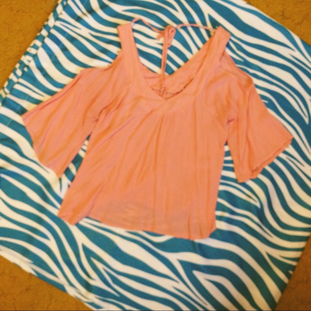 3/4 sleeve cold shoulder top - Picture 7 of 8